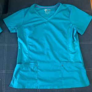 Healing hands scrub top size L